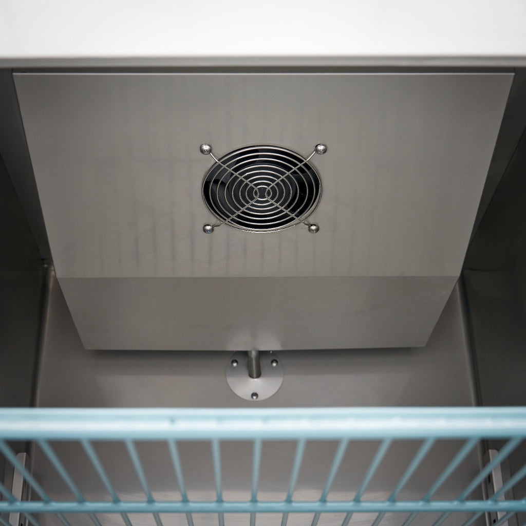 Frigorífico - Profesional - 600L - 3 Estantes Ajustables (2/1 GN) - Acero Inoxidable - sobre Ruedas